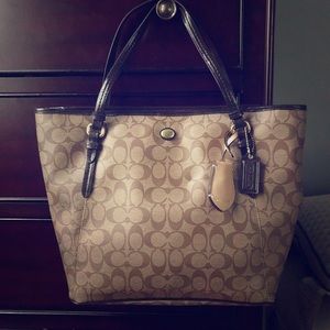 BNWT Coach Handbag